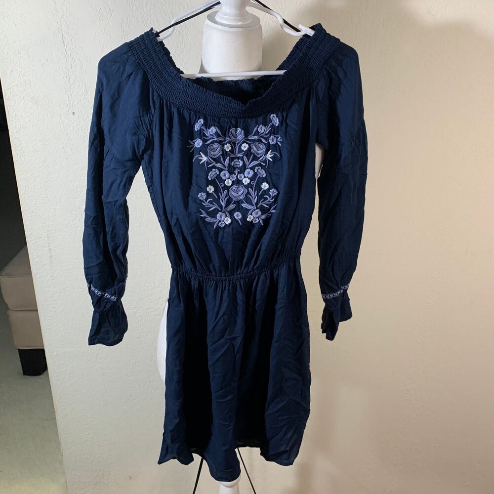 Hollister romper medium off-the-shoulder Size XS